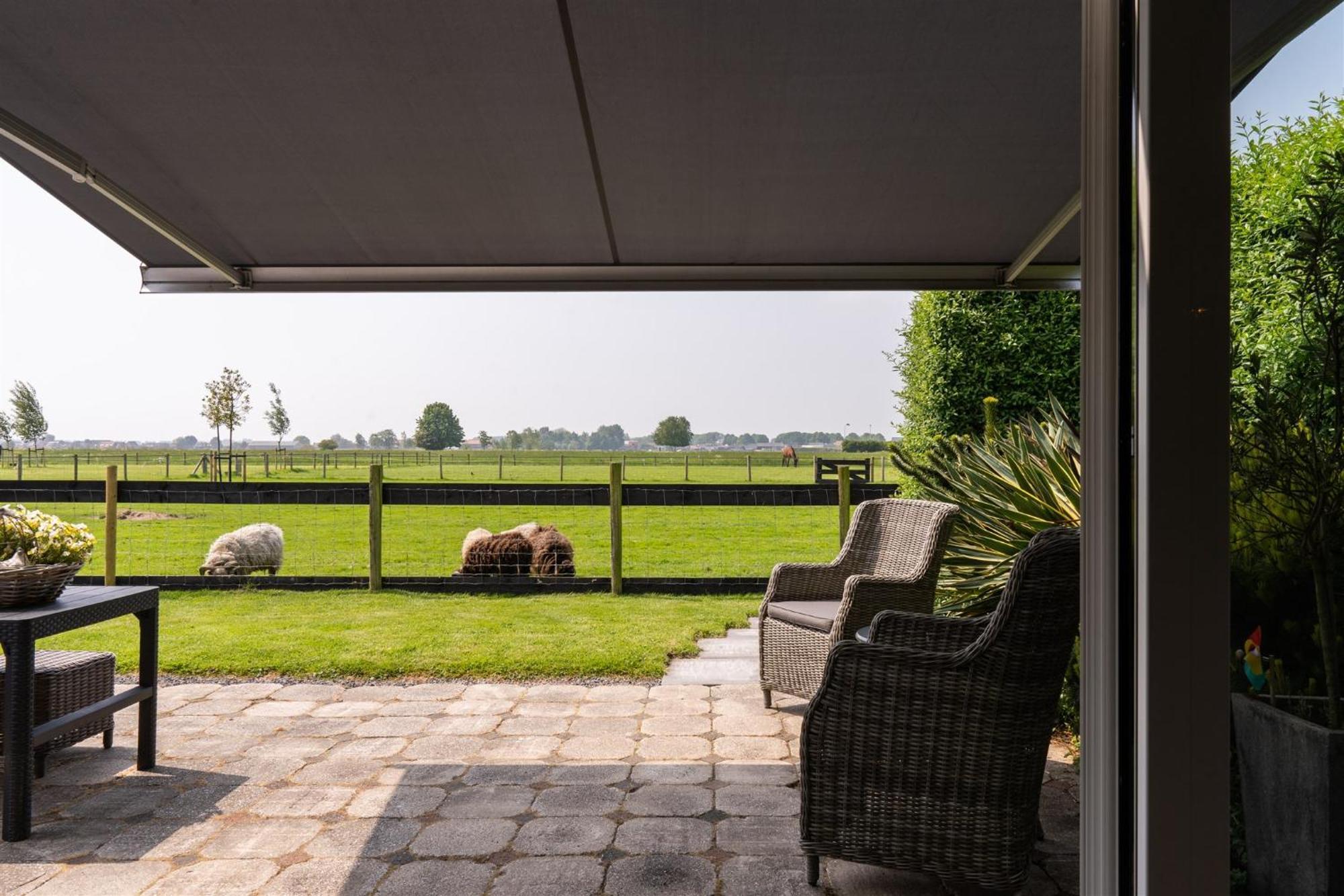 Vakantiewoning Le Garaazje 'S-Gravendeel Exteriör bild