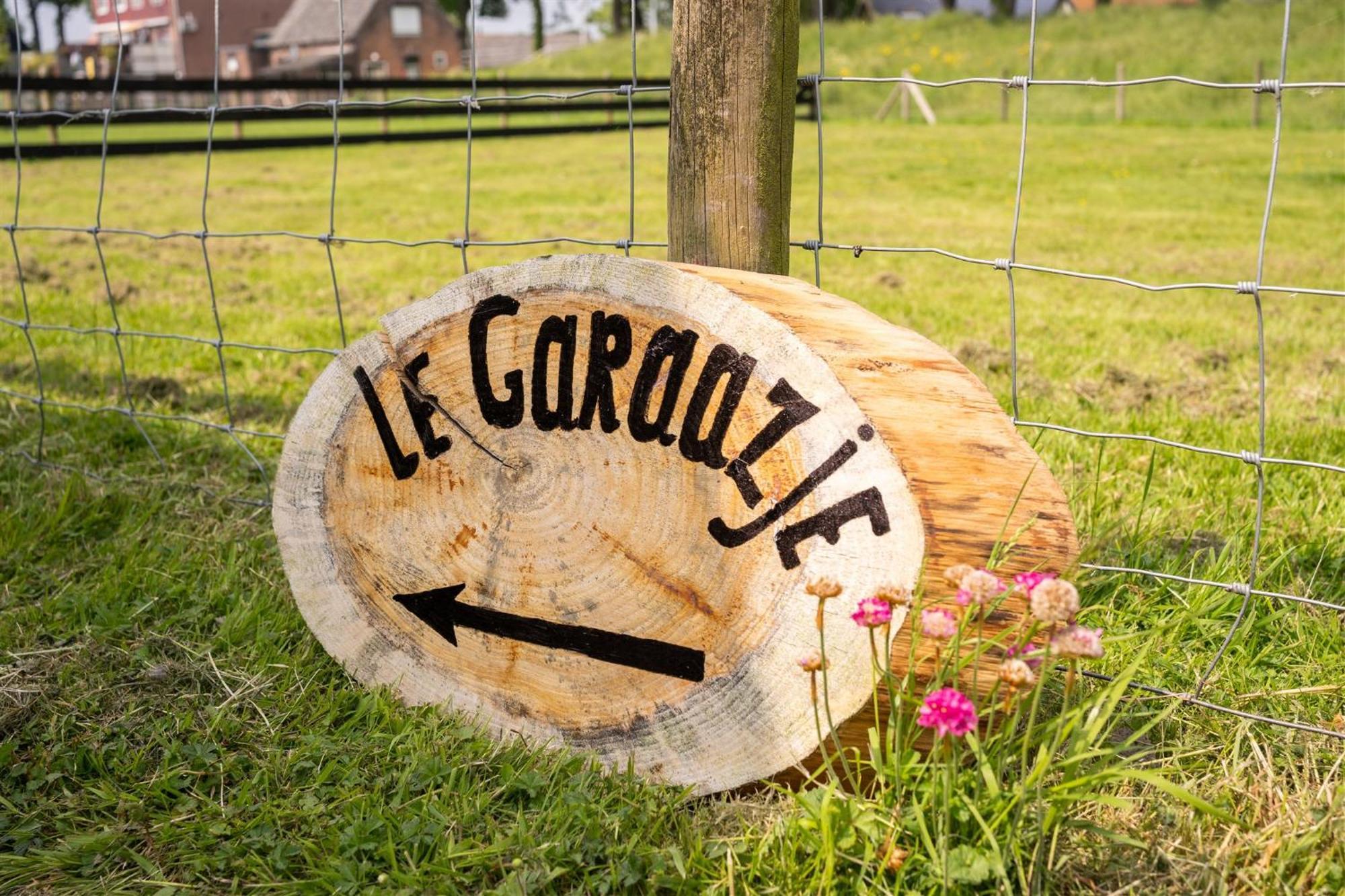 Vakantiewoning Le Garaazje 'S-Gravendeel Exteriör bild