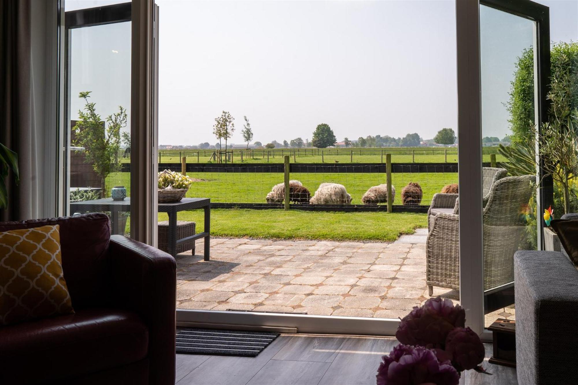 Vakantiewoning Le Garaazje 'S-Gravendeel Exteriör bild