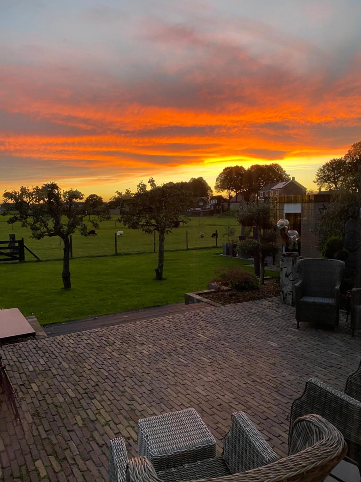 Vakantiewoning Le Garaazje 'S-Gravendeel Exteriör bild