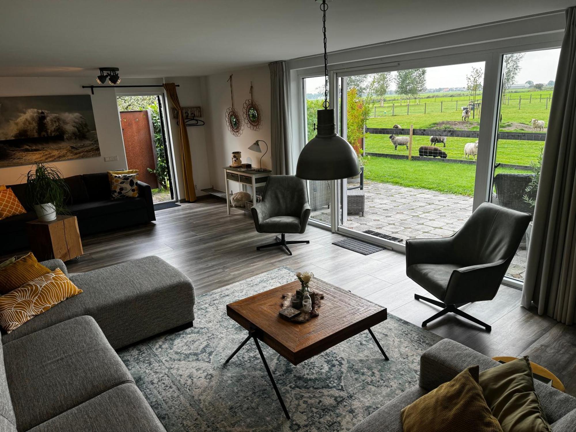 Vakantiewoning Le Garaazje 'S-Gravendeel Exteriör bild